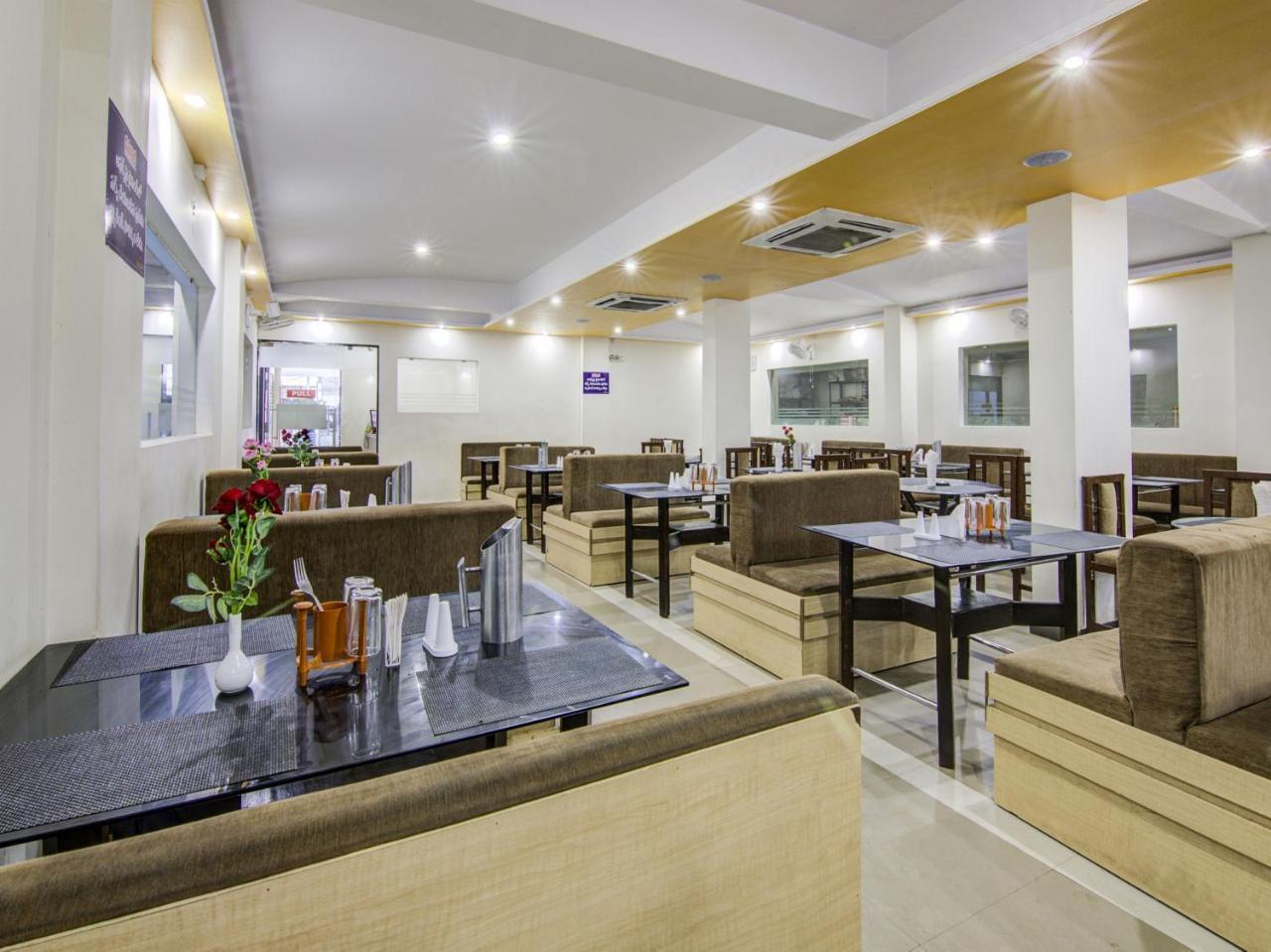 Oyo 5362 Hotel Spar Grand Вішакхапатнам Екстер'єр фото
